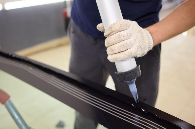 Полиуретановый клей для лобового стекла
